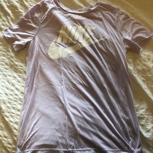 Lavender purple Nike top! (small)
